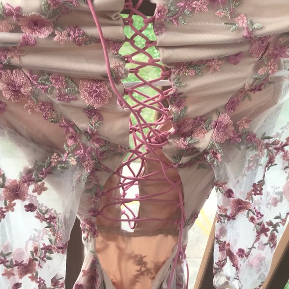 Pink lace and strap up dress. - Picture 3 of 8